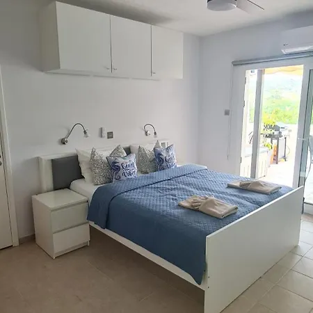 Apartman Polyxenia River Garden 3